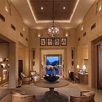 Lobby des Anantara Al Yamm Villa Resort