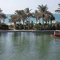 Wasserwege vor dem Hotel - Jumeirah Mina A'Salam