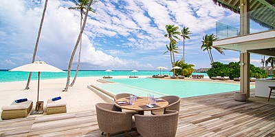Poolbar - Baglioni Resort Maldives