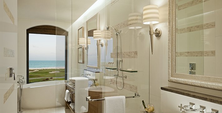 Beispiel eines Superior und Premium Badezimmers - The St. Regis Saadiyat Island Resort