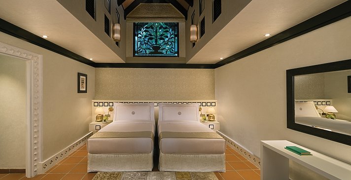 Zweites Schlafzimmer der Two Bedroom Villa - Beit Al Bahar Villas