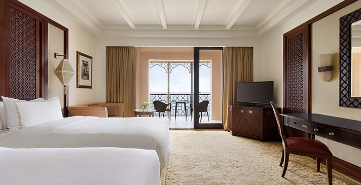 Deluxe Sea View Twin - Shangri-La Al Husn Resort & Spa
