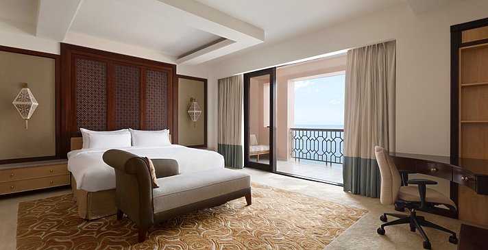 Specialty Suite - Shangri-La Al Husn Resort & Spa